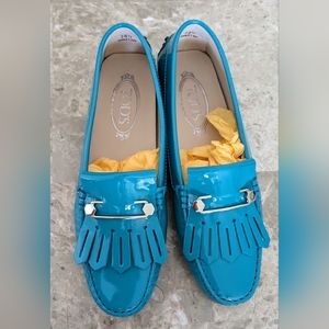 Tod's patent leather loafer